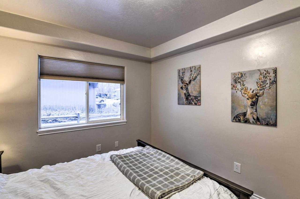 Cozy Anchorage Townhome Less Than Half Mile To Jewel Lake! Bagian luar foto